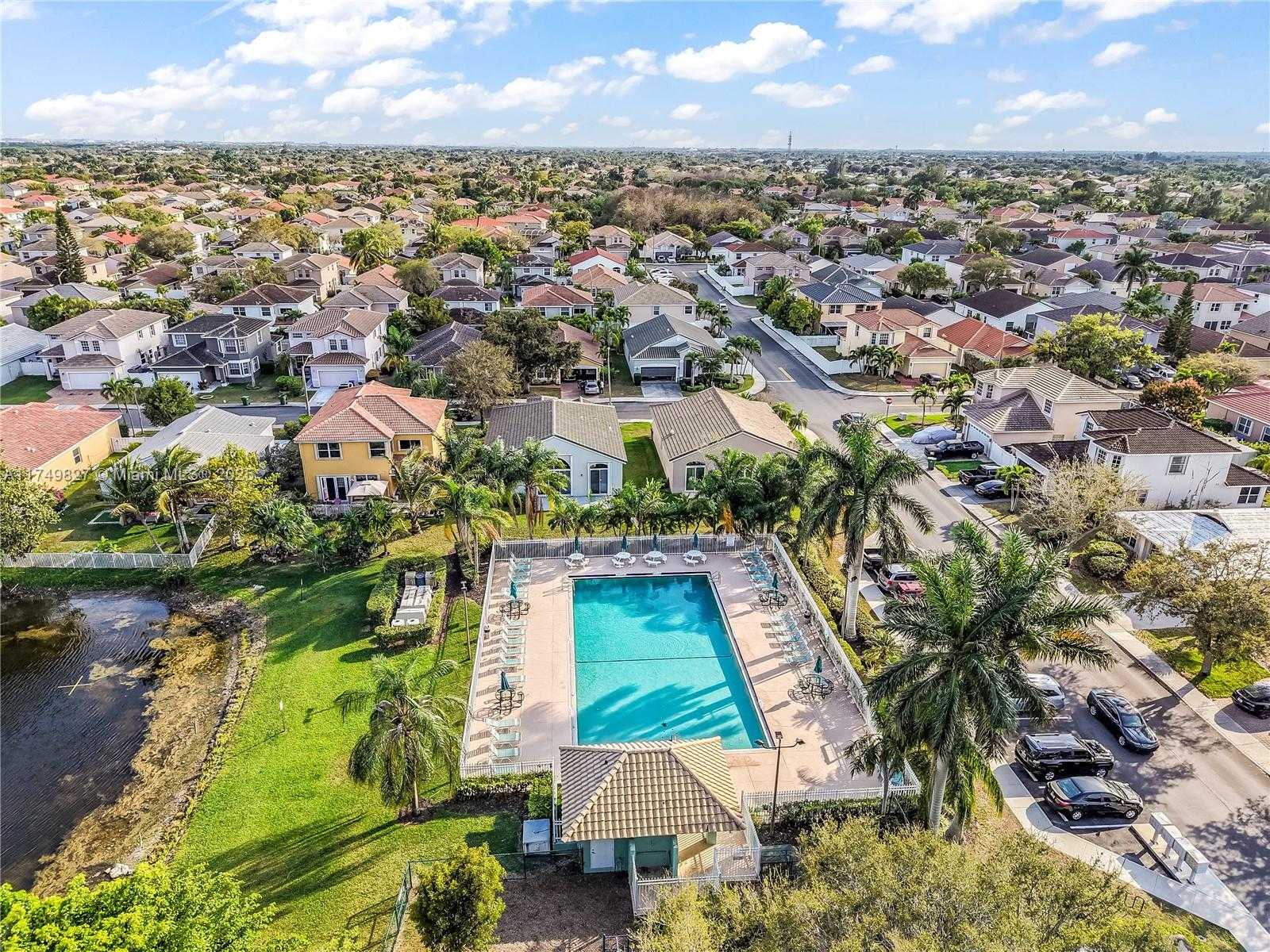 Small Image of 16452 NORTH WEST 22ND ST, Pembroke Pines Number 28