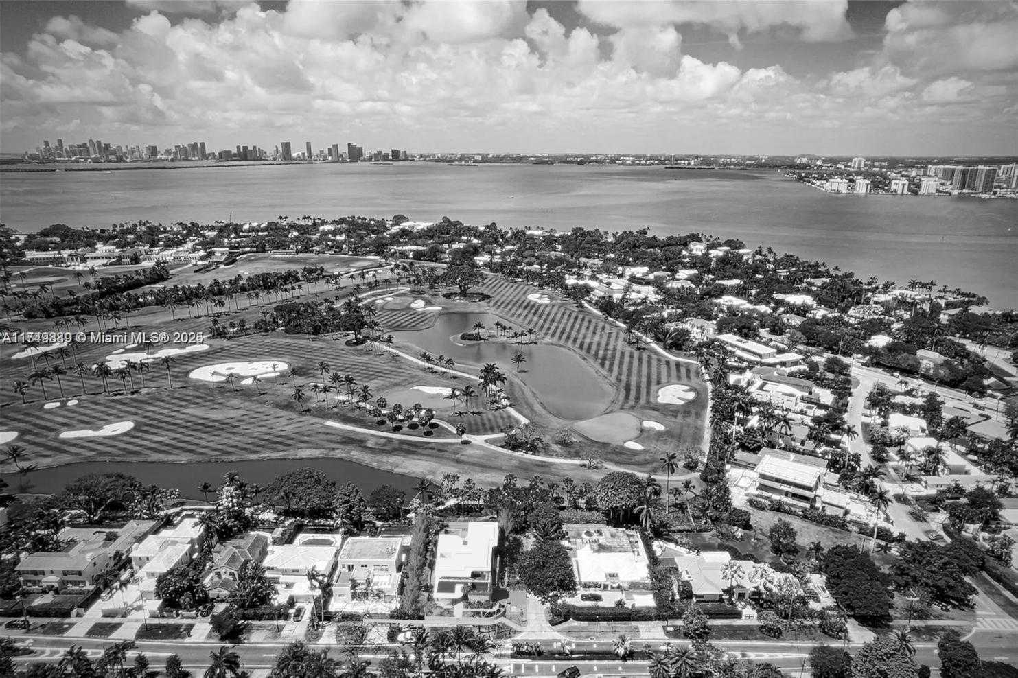 Small Image of 6060 LA GORCE DR, Miami Beach Number 17