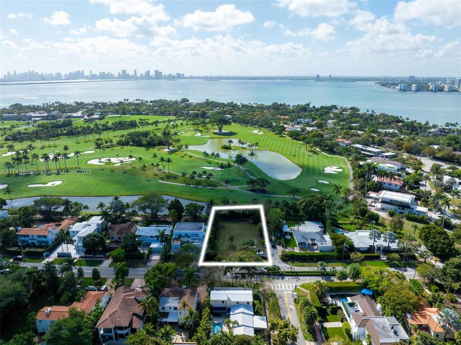 Small Image of 6060 LA GORCE DR, Miami Beach Number 22