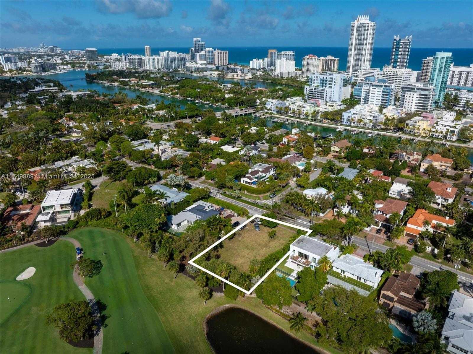 Small Image of 6060 LA GORCE DR, Miami Beach Number 24