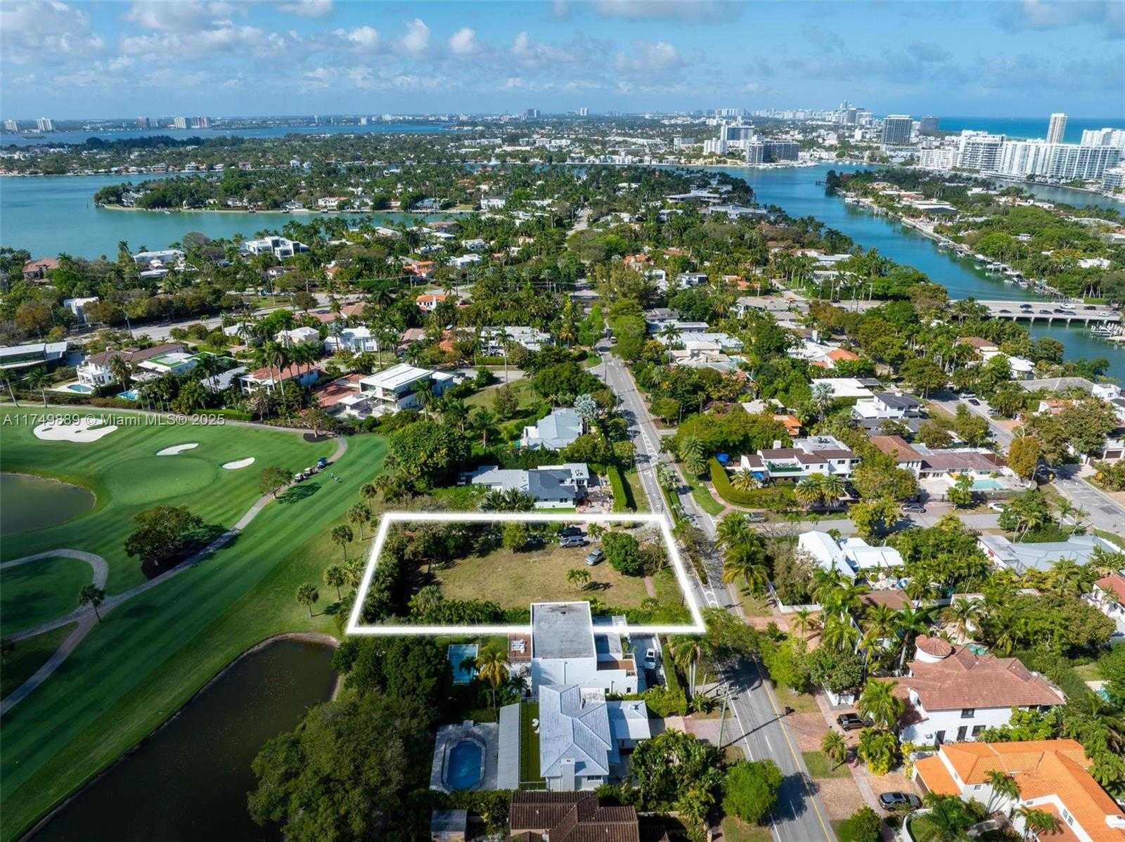 Small Image of 6060 LA GORCE DR, Miami Beach Number 4