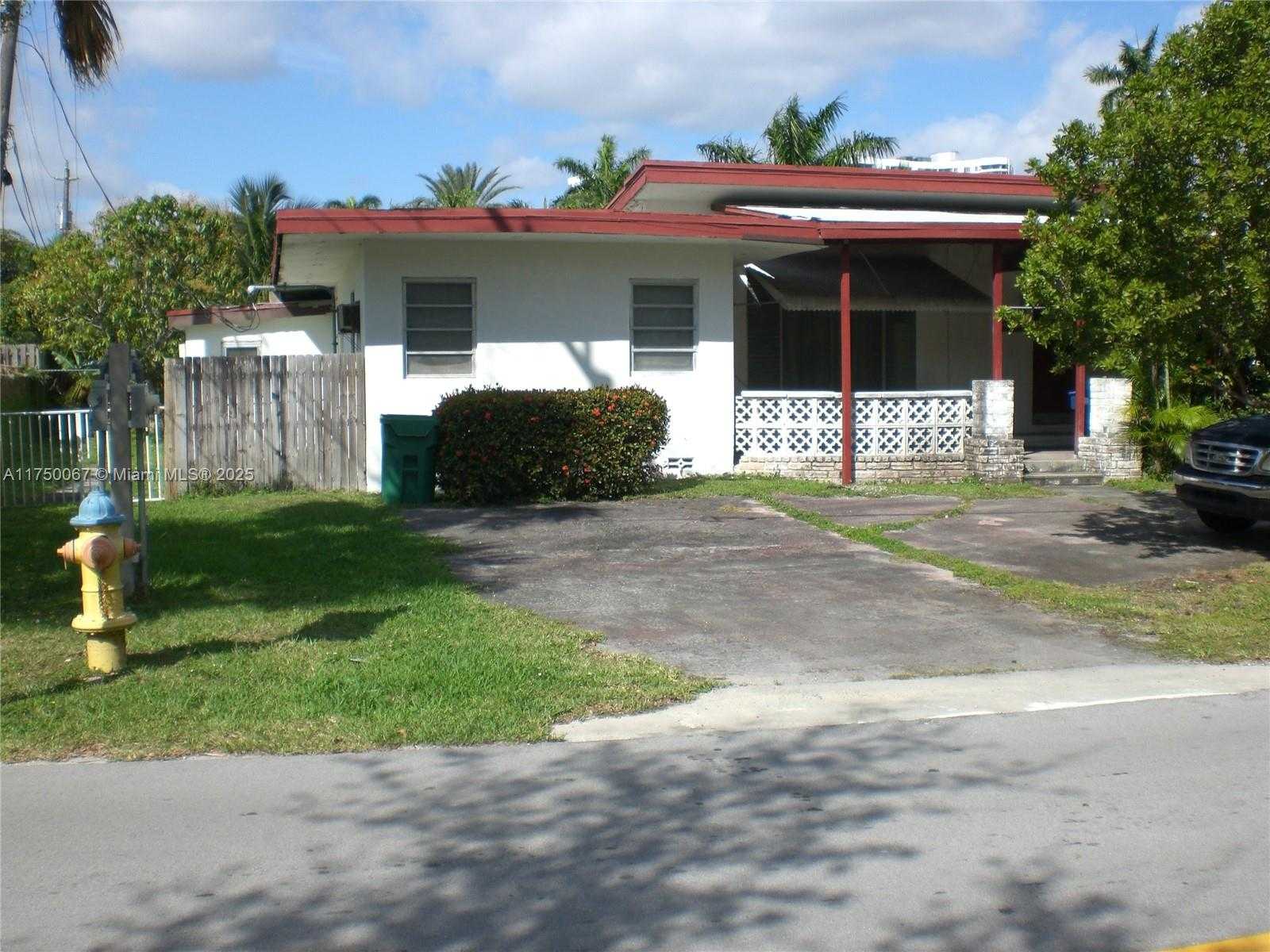 Small Image of 18920, Sunny Isles Beach Number 3