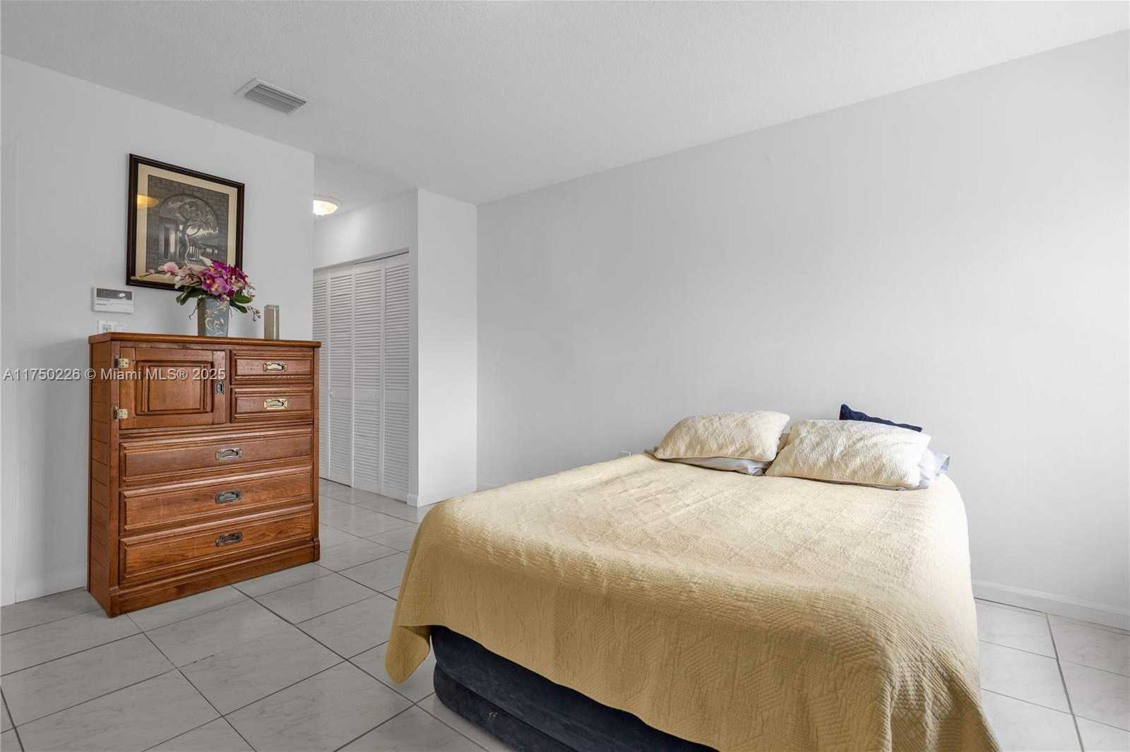Small Image of 9951 SOUTH WEST 218TH TER, Cutler Bay Number 11