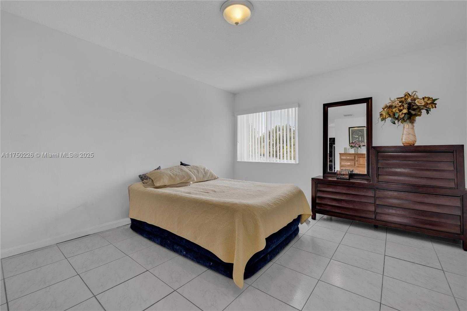 Small Image of 9951 SOUTH WEST 218TH TER, Cutler Bay Number 14