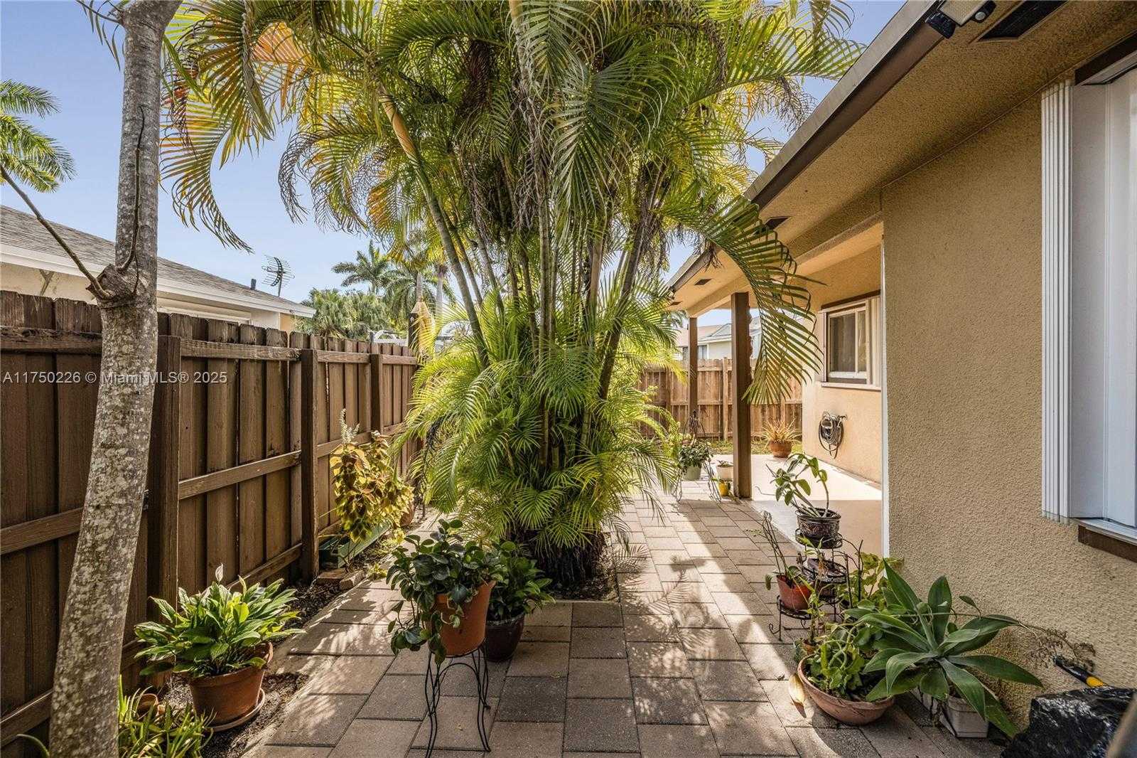 Small Image of 9951 SOUTH WEST 218TH TER, Cutler Bay Number 20