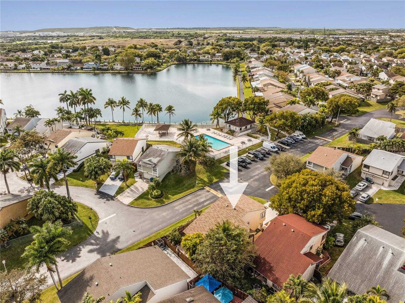 Small Image of 9951 SOUTH WEST 218TH TER, Cutler Bay Number 26