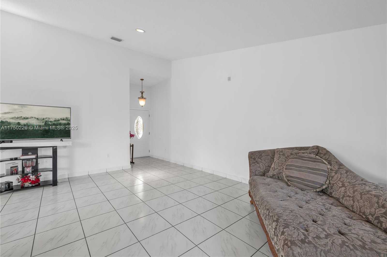 Small Image of 9951 SOUTH WEST 218TH TER, Cutler Bay Number 5