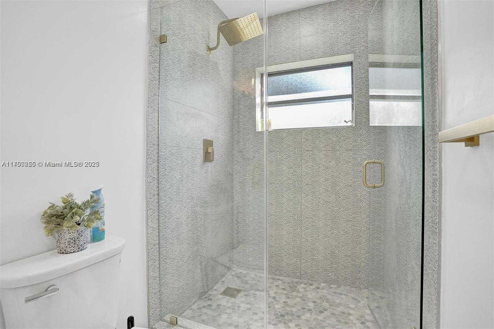 Small Image of 110 SOUTH WEST 5TH ST, Hallandale Beach Number 12