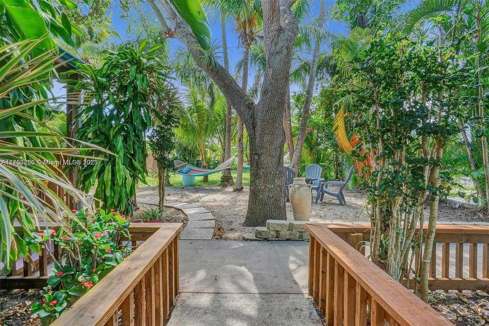 Small Image of 110 SOUTH WEST 5TH ST, Hallandale Beach Number 18