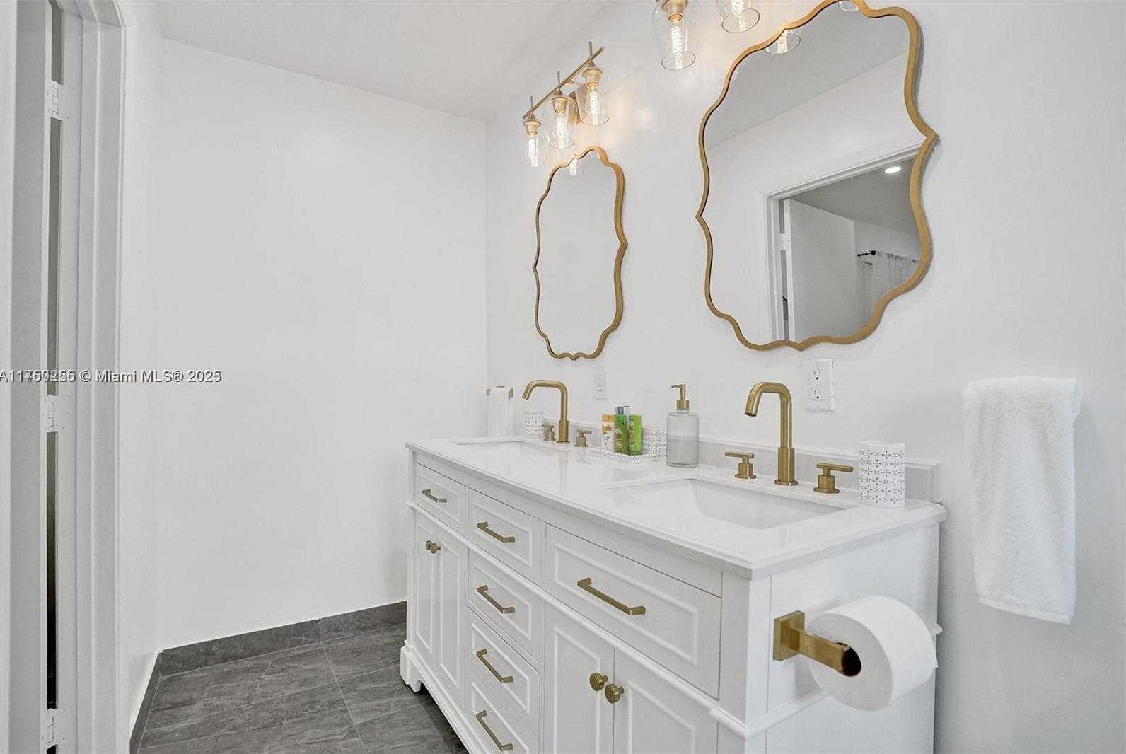 Small Image of 110 SOUTH WEST 5TH ST, Hallandale Beach Number 24