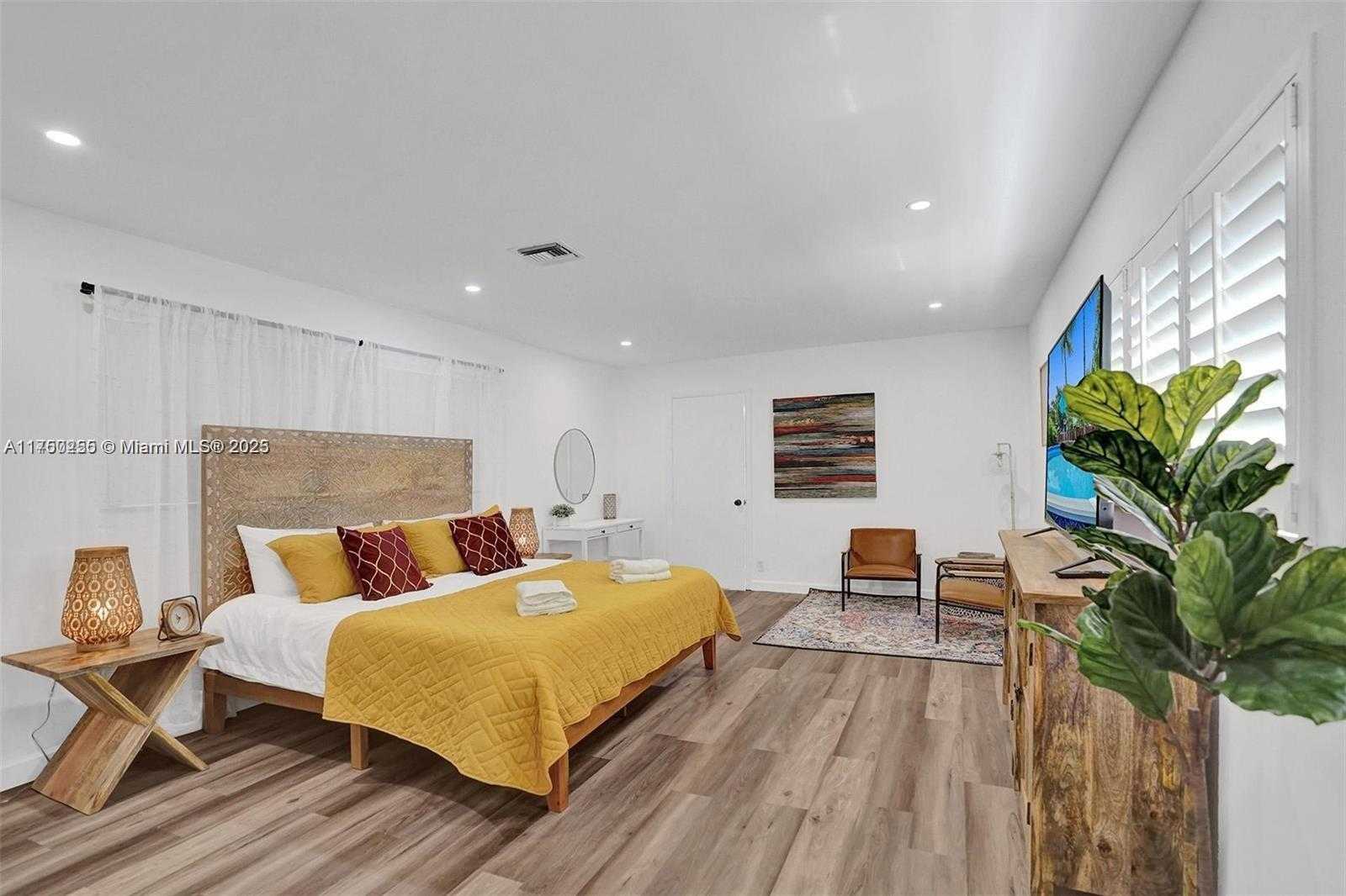 Small Image of 110 SOUTH WEST 5TH ST, Hallandale Beach Number 9