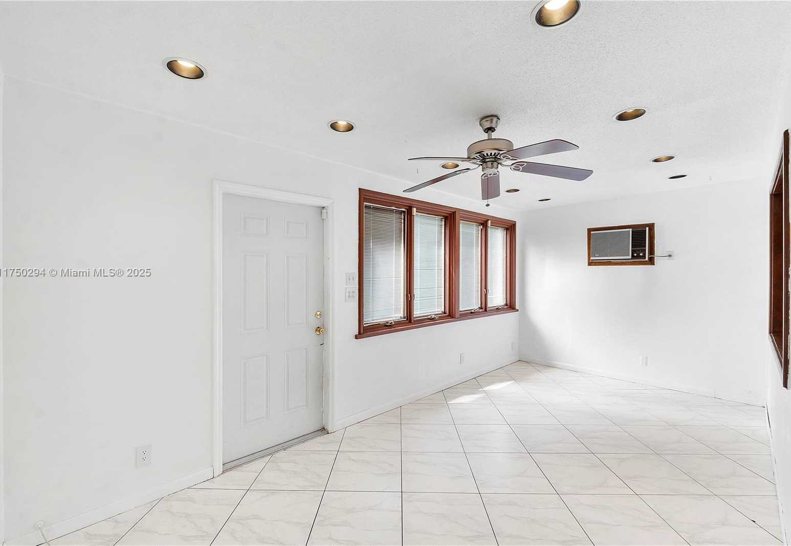 Small Image of 5300 ADAMS ST, Hollywood Number 16