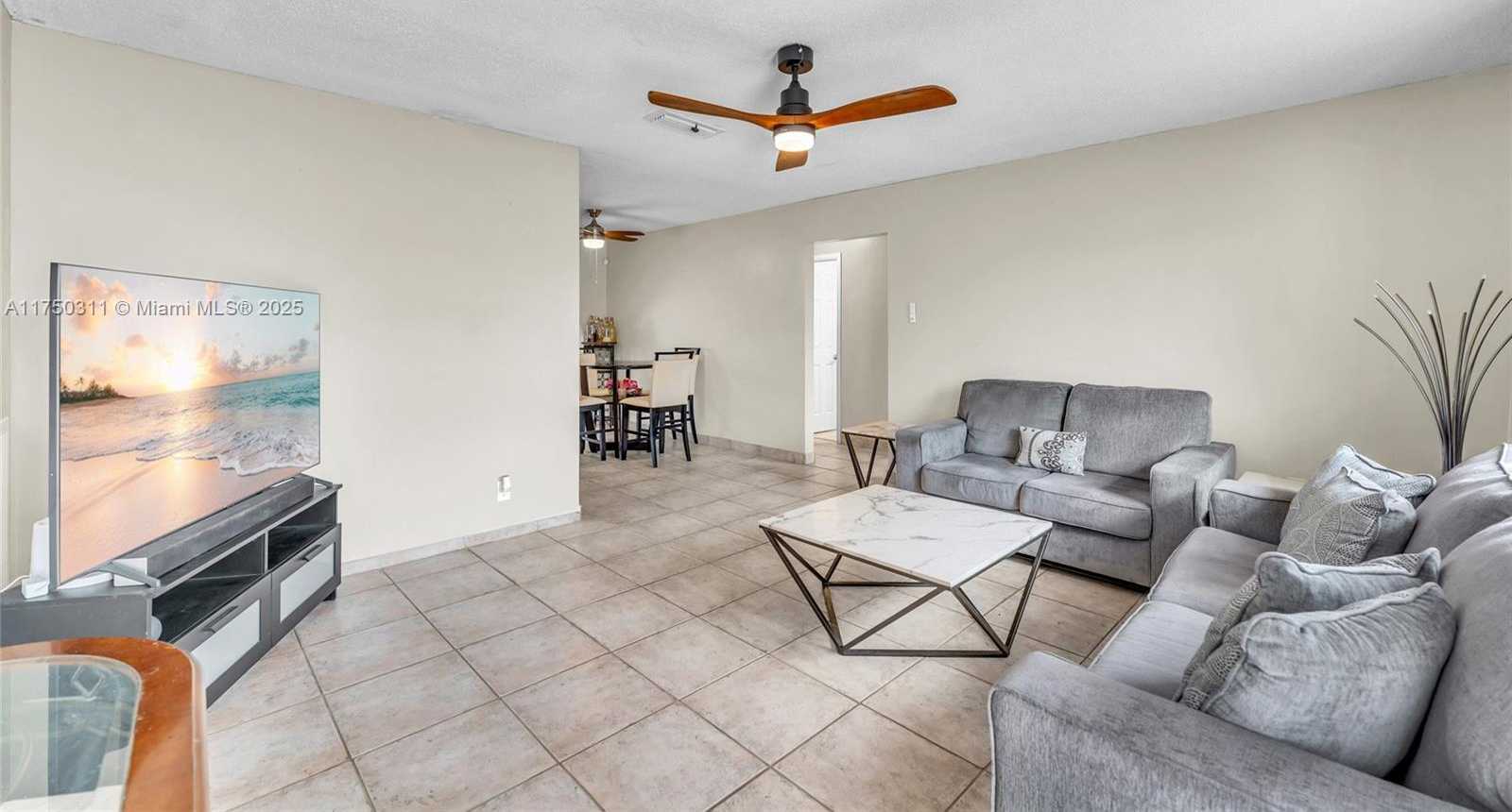 Small Image of 6985 NORTH WEST 11TH CT, Margate Number 10