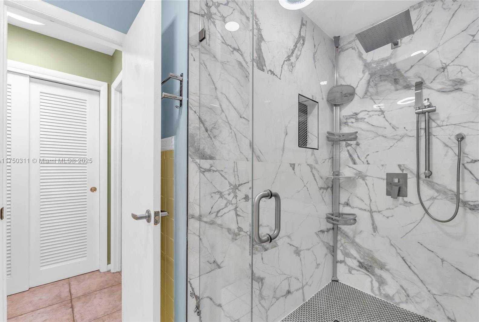 Small Image of 6985 NORTH WEST 11TH CT, Margate Number 21