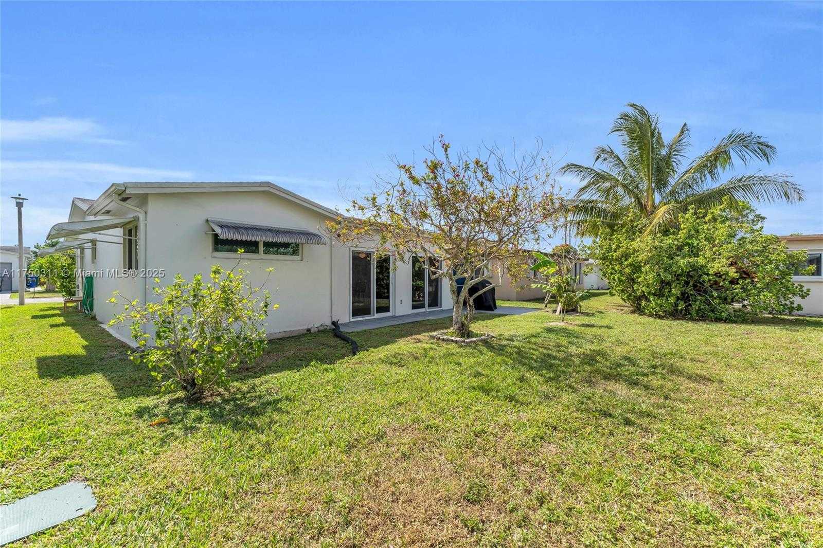 Small Image of 6985 NORTH WEST 11TH CT, Margate Number 27