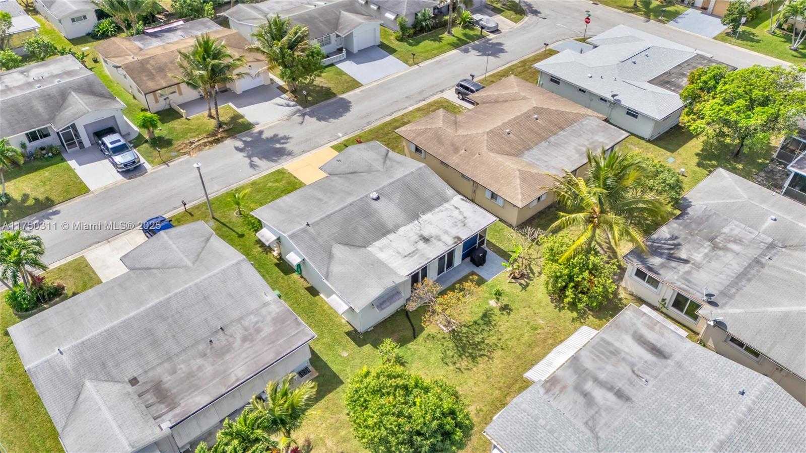 Small Image of 6985 NORTH WEST 11TH CT, Margate Number 30