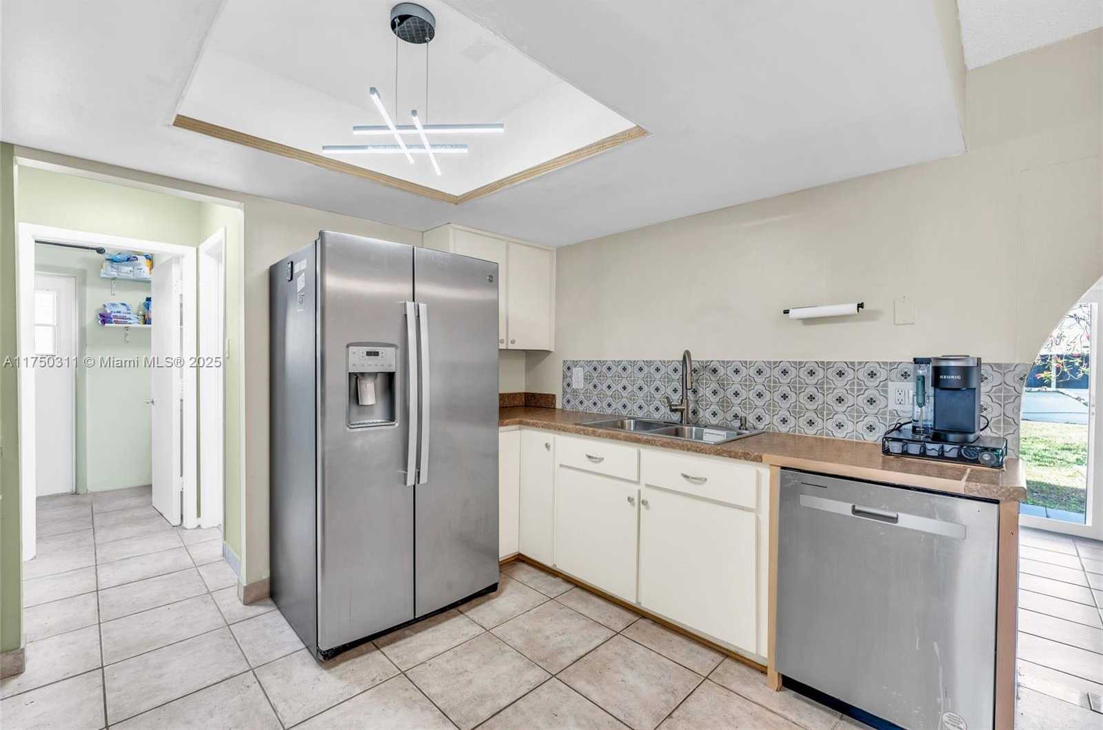 Small Image of 6985 NORTH WEST 11TH CT, Margate Number 6