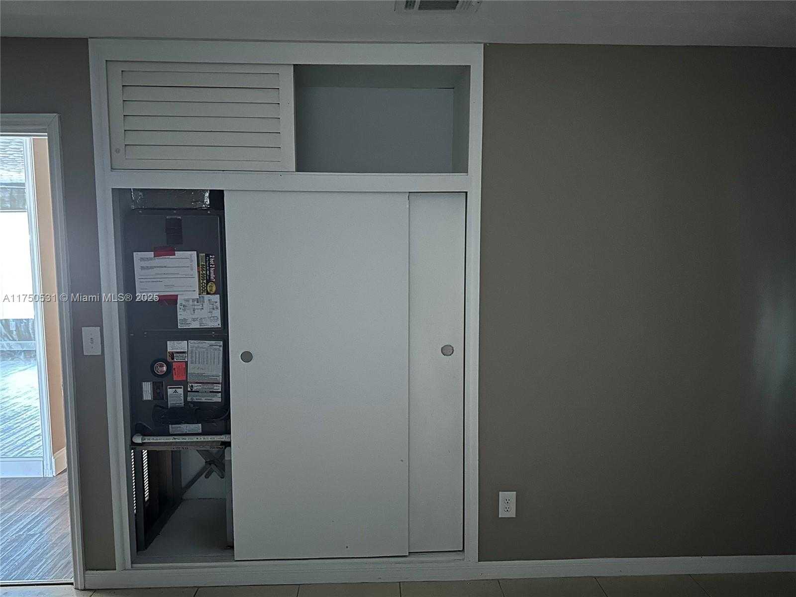 Small Image of 3050 NORTH EAST 8TH AVE, Pompano Beach Number 13