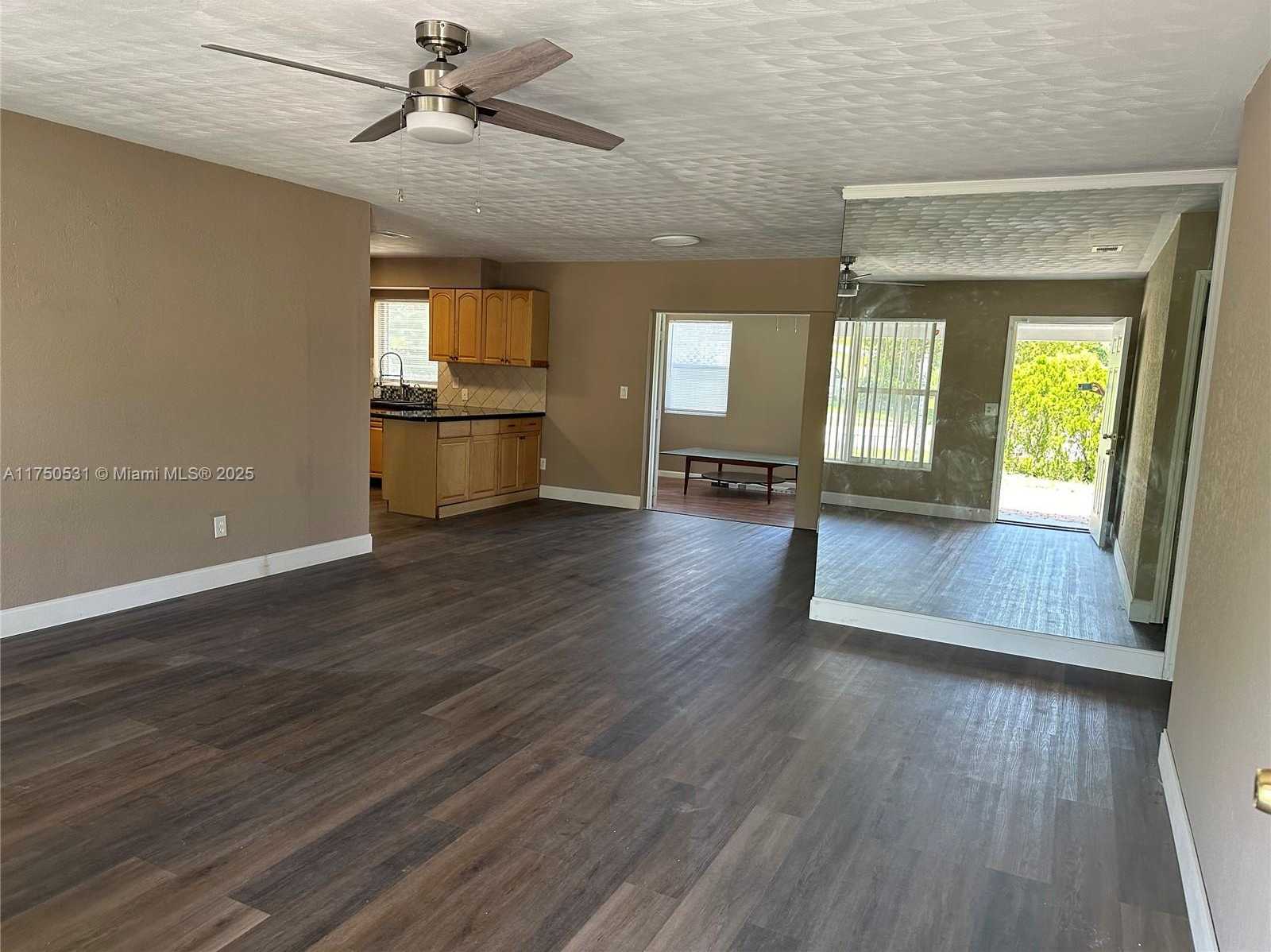 Small Image of 3050 NORTH EAST 8TH AVE, Pompano Beach Number 4