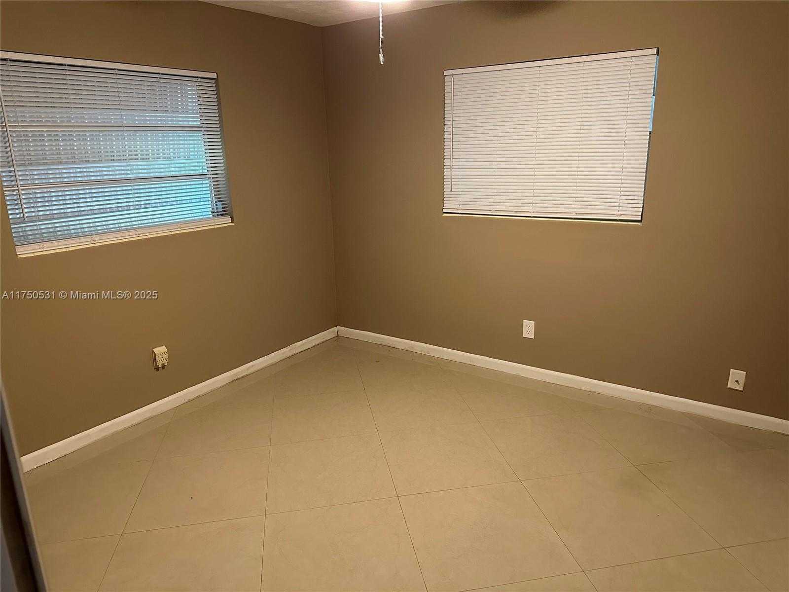Small Image of 3050 NORTH EAST 8TH AVE, Pompano Beach Number 5