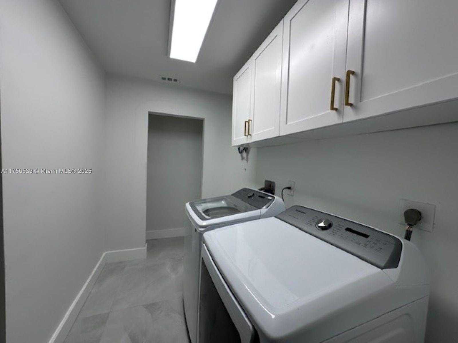 Small Image of 2807 NORTH WEST 9TH ST, Fort Lauderdale Number 28