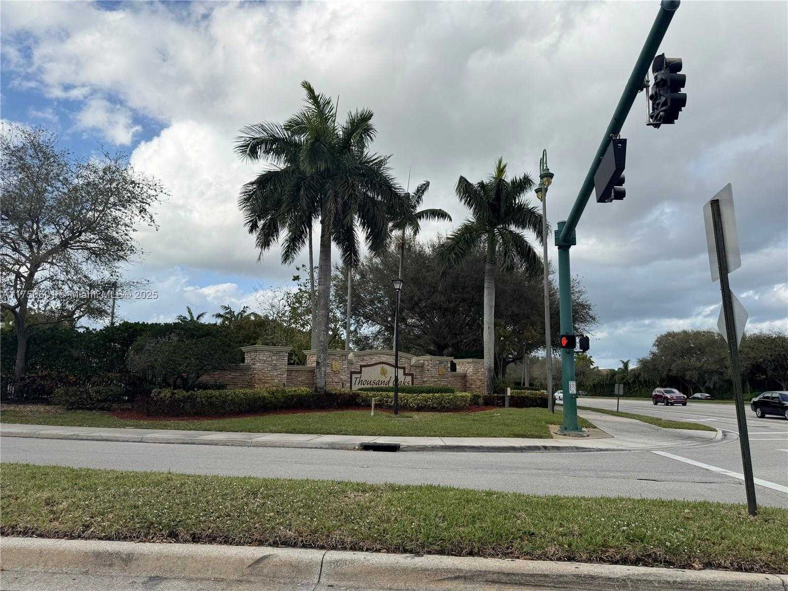 Small Image of 3216 LAUREL RIDGE CIR, Riviera Beach Number 3