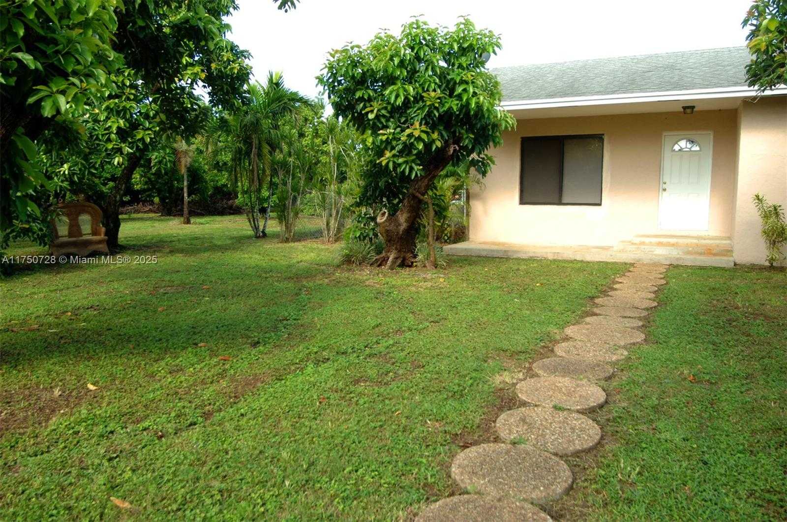 Small Image of 23451 SOUTH WEST 162ND AVE, Homestead Number 39