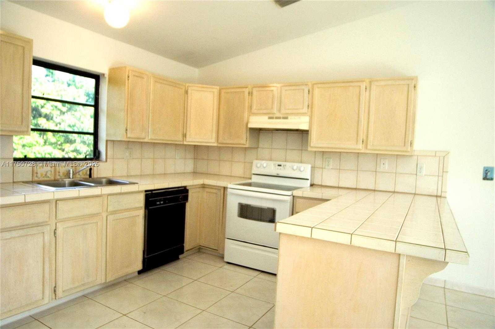 Small Image of 23451 SOUTH WEST 162ND AVE, Homestead Number 42