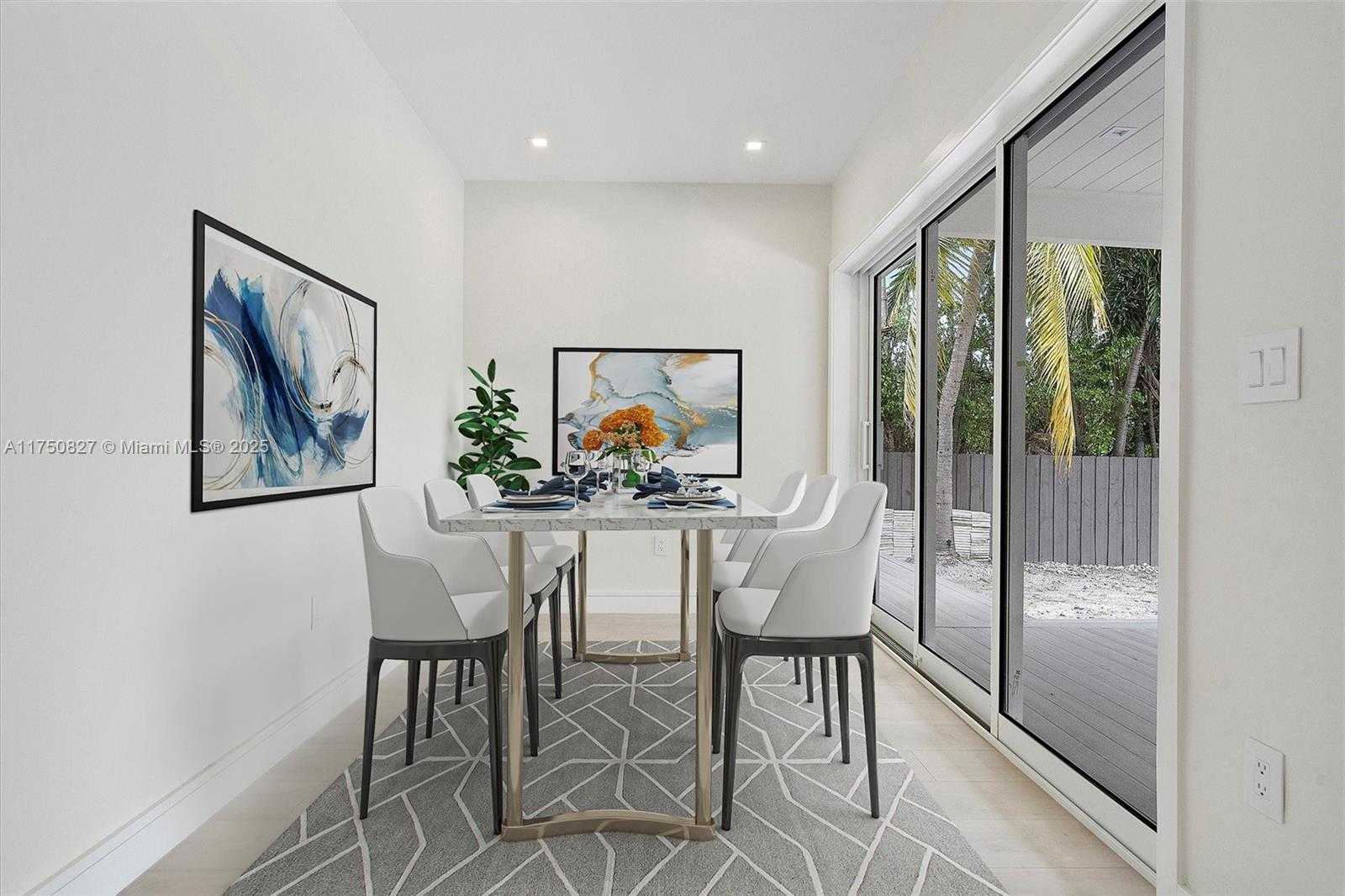 Small Image of 1930 ALAMANDA DR, North Miami Number 13