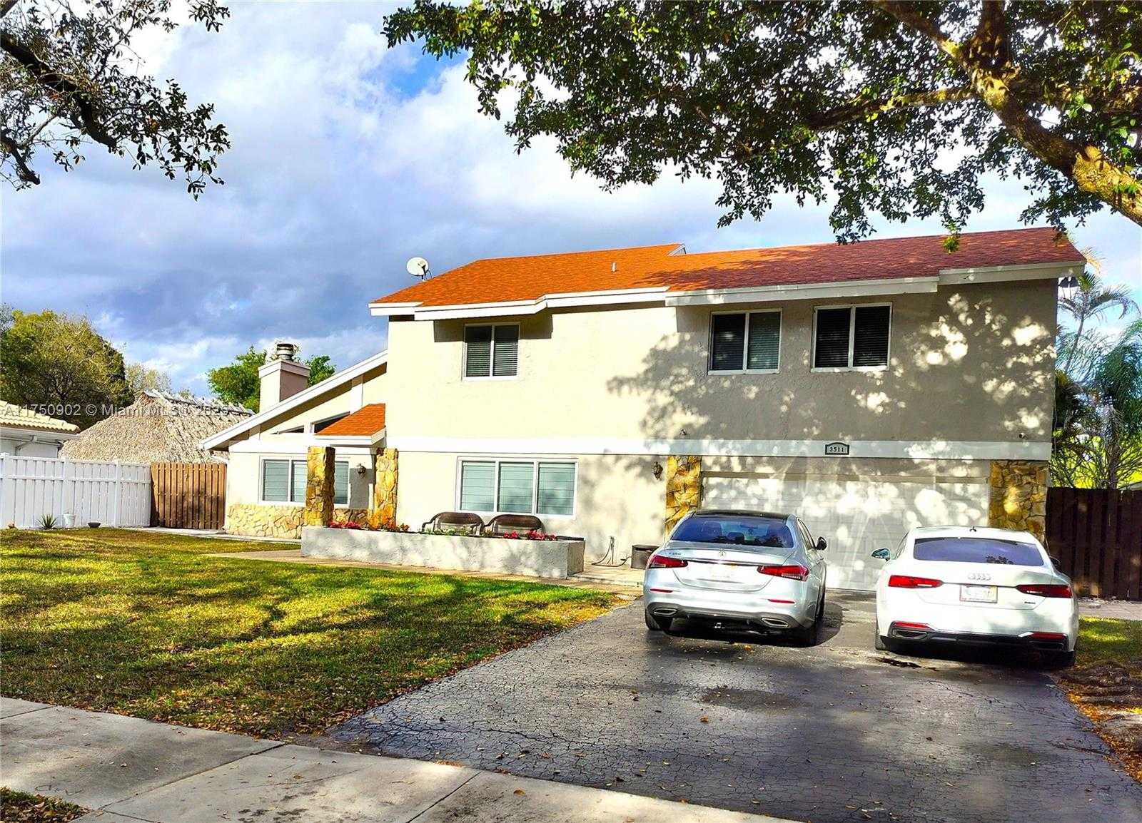 Small Image of 3511 BARK WAY, Cooper City Number 2