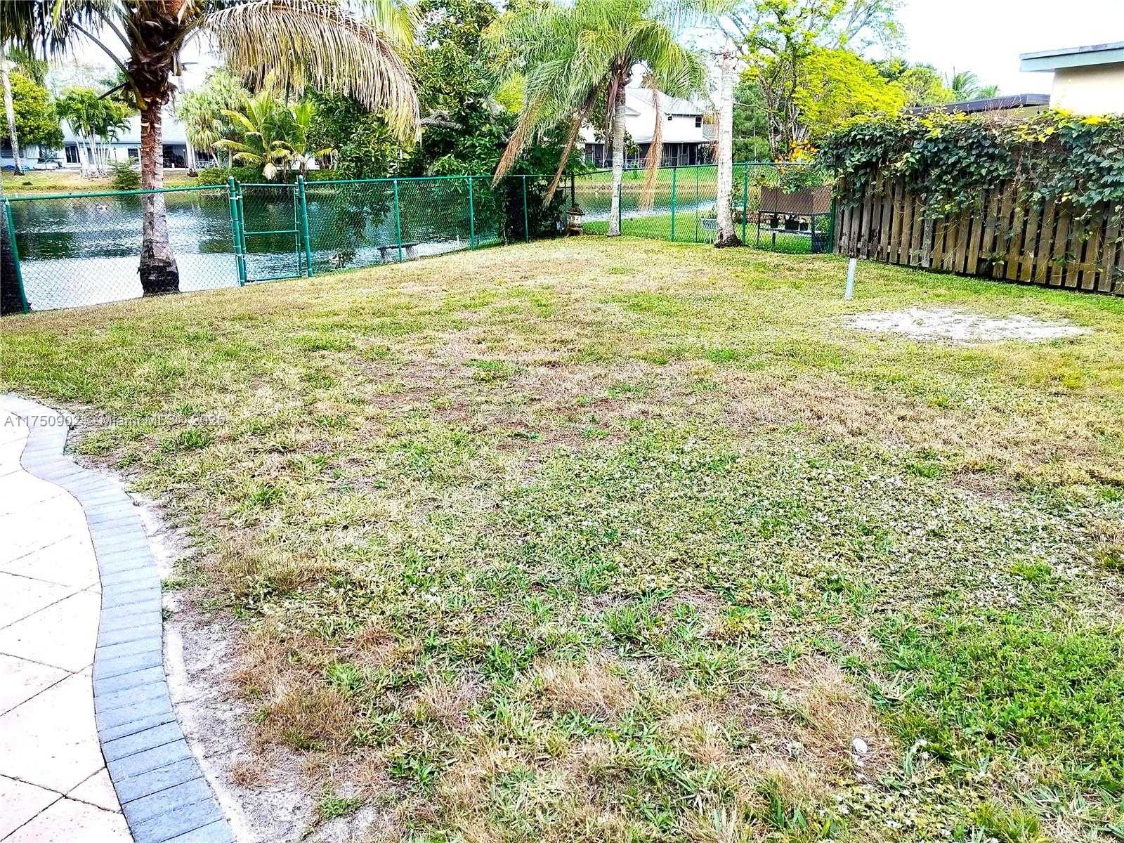 Small Image of 3511 BARK WAY, Cooper City Number 29