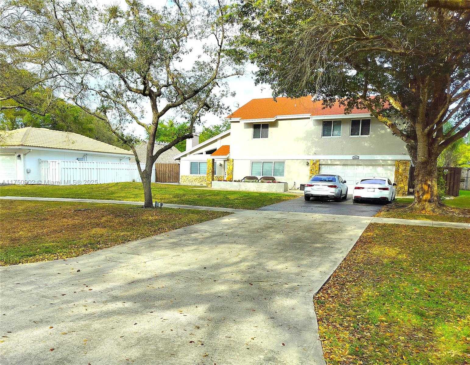 Small Image of 3511 BARK WAY, Cooper City Number 3