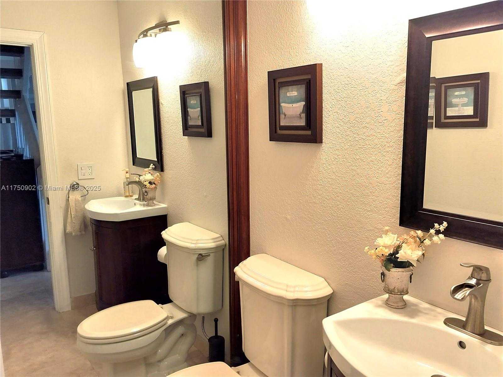 Small Image of 3511 BARK WAY, Cooper City Number 36