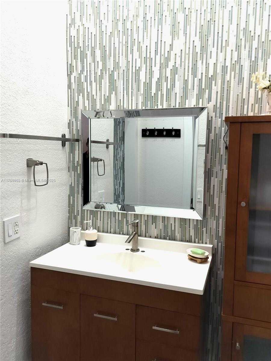 Small Image of 3511 BARK WAY, Cooper City Number 39