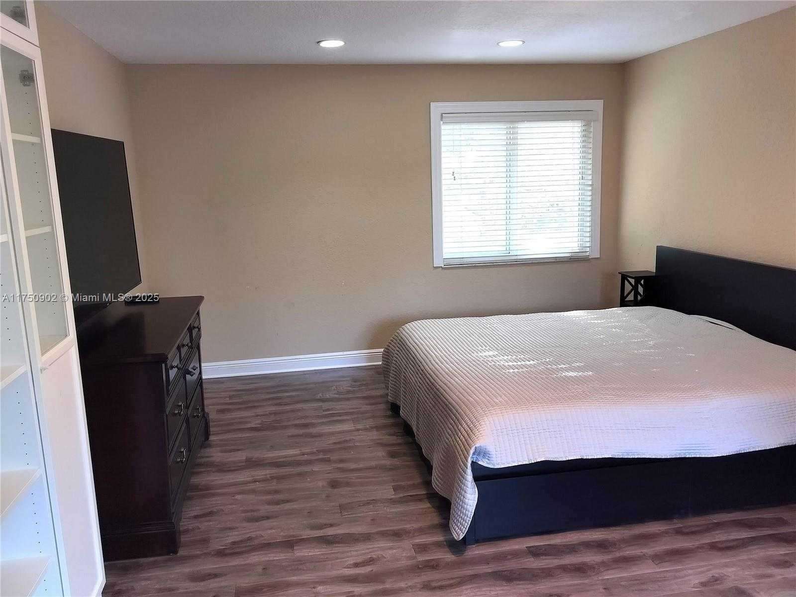 Small Image of 3511 BARK WAY, Cooper City Number 44