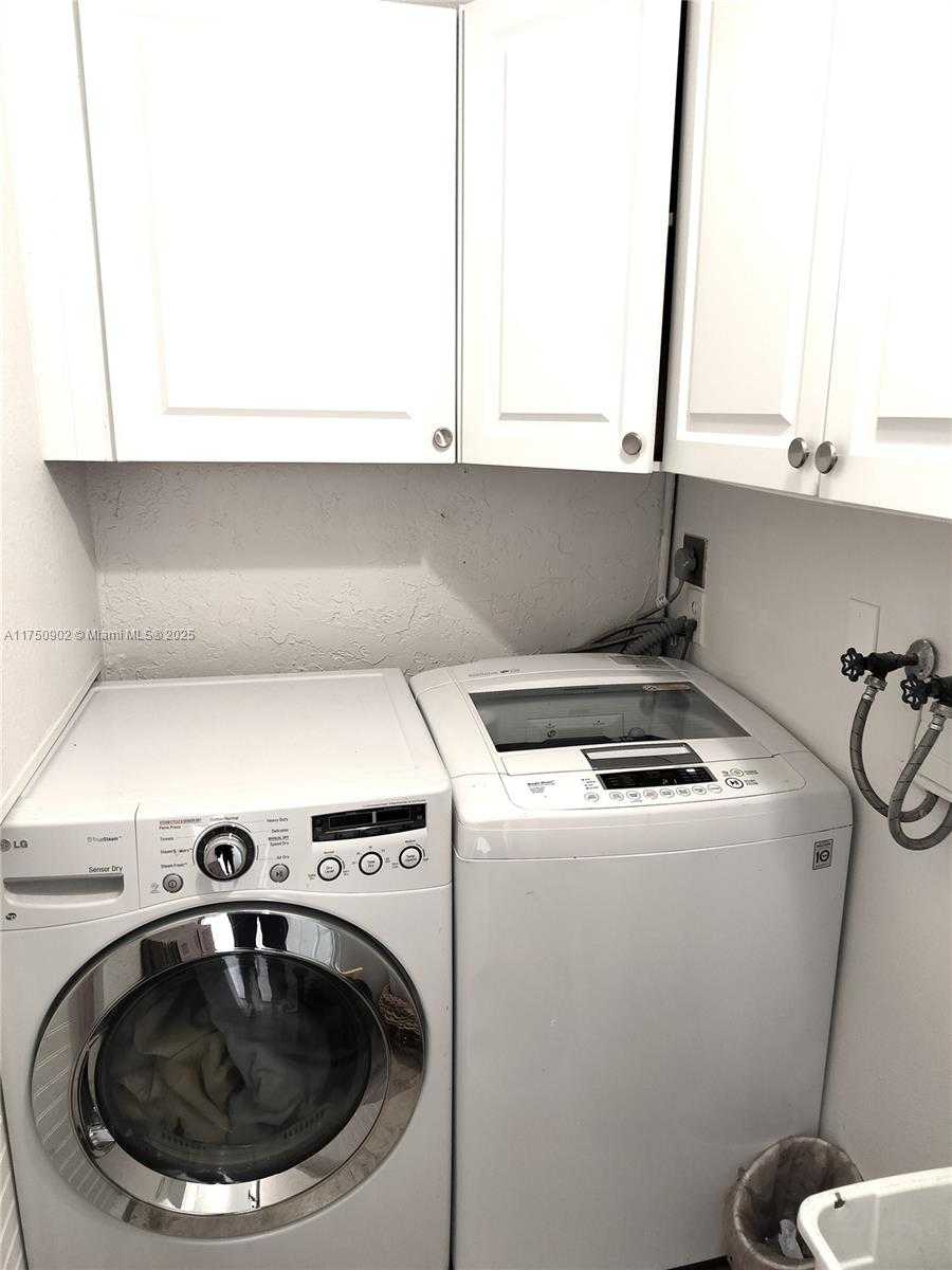Small Image of 3511 BARK WAY, Cooper City Number 48