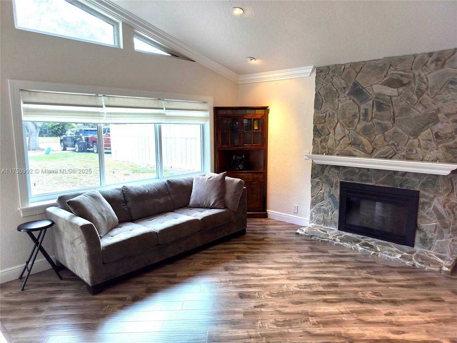 Small Image of 3511 BARK WAY, Cooper City Number 7