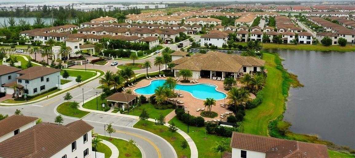 Small Image of 9776 WEST 34TH AVE, Hialeah Number 13