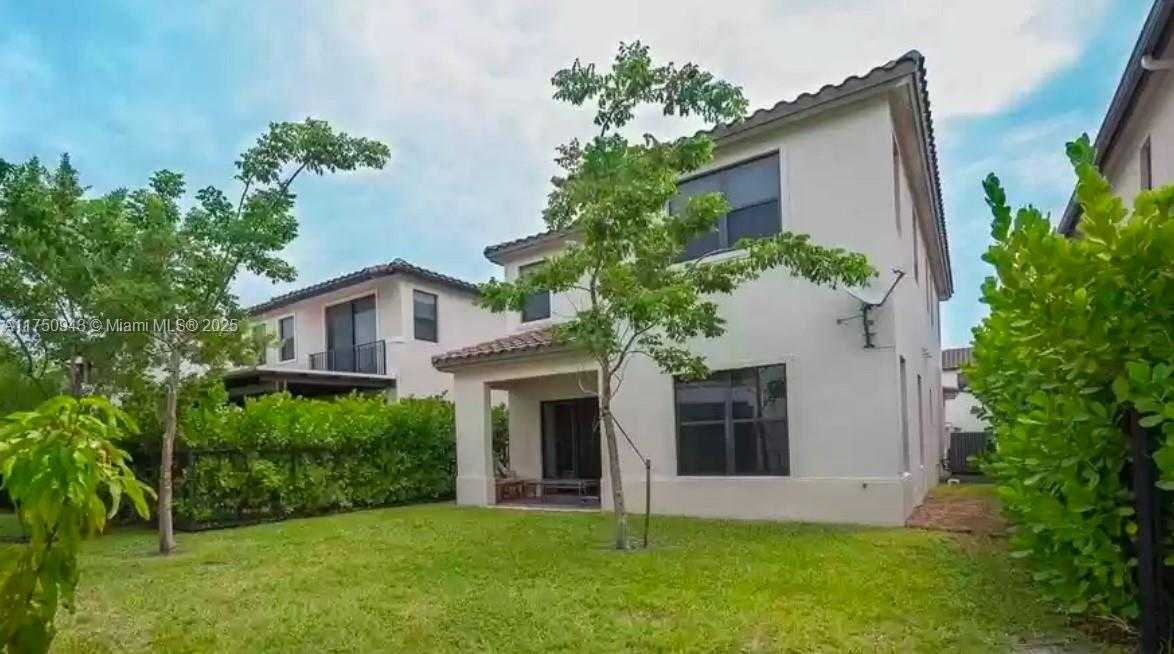 Small Image of 9776 WEST 34TH AVE, Hialeah Number 18