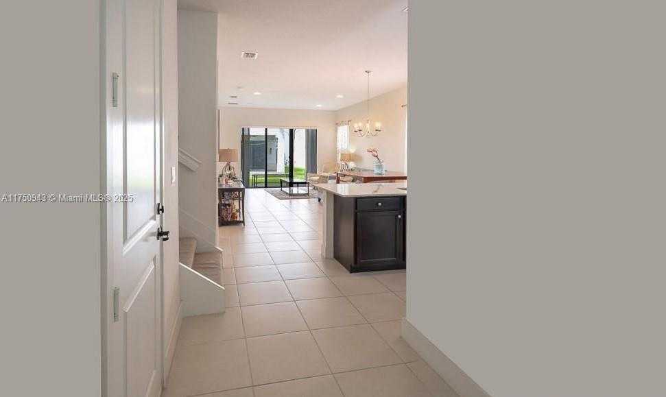 Small Image of 9776 WEST 34TH AVE, Hialeah Number 19