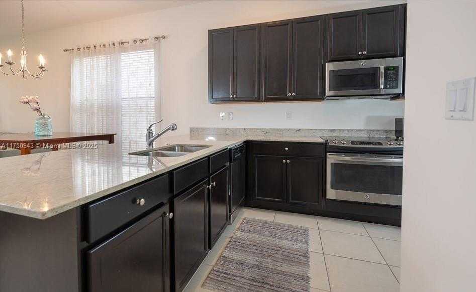 Small Image of 9776 WEST 34TH AVE, Hialeah Number 22