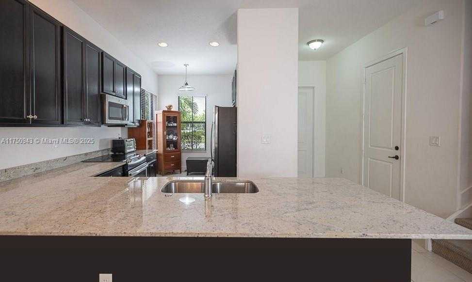 Small Image of 9776 WEST 34TH AVE, Hialeah Number 24