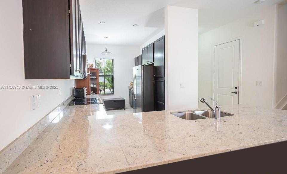 Small Image of 9776 WEST 34TH AVE, Hialeah Number 25