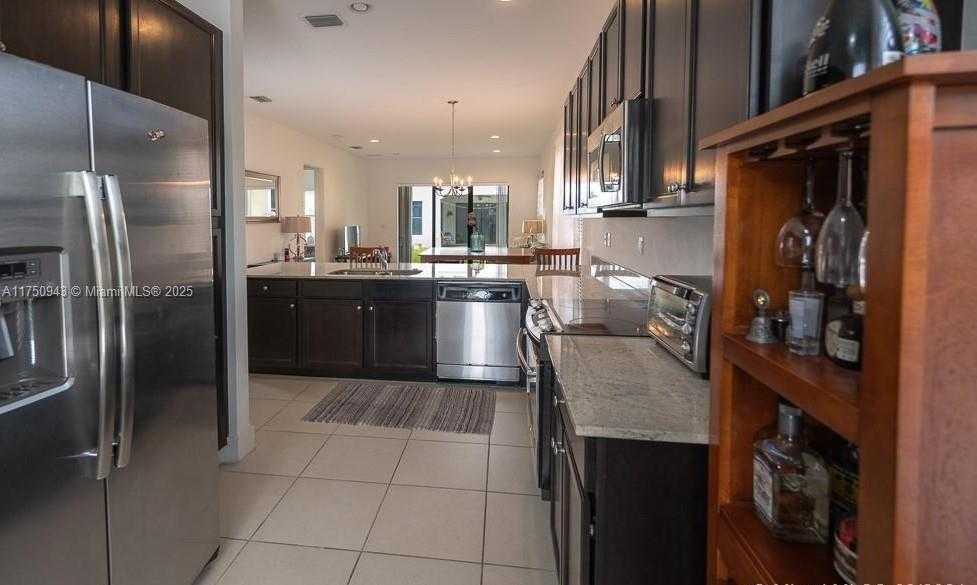 Small Image of 9776 WEST 34TH AVE, Hialeah Number 28