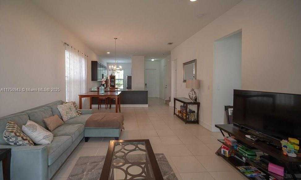 Small Image of 9776 WEST 34TH AVE, Hialeah Number 29