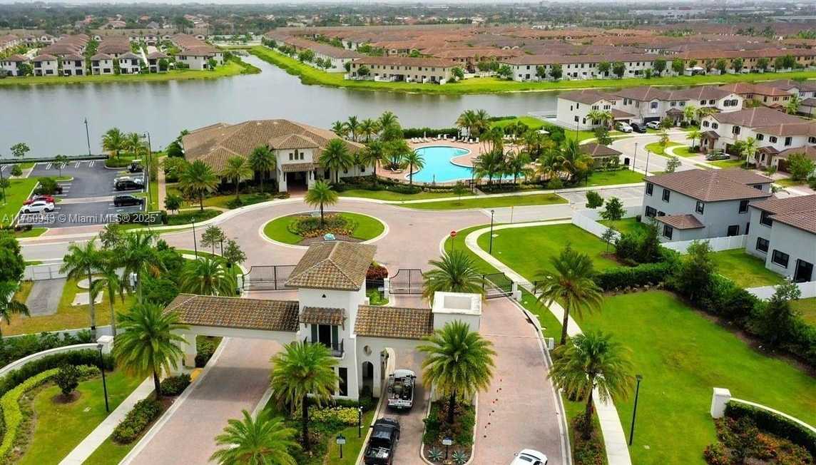 Small Image of 9776 WEST 34TH AVE, Hialeah Number 5