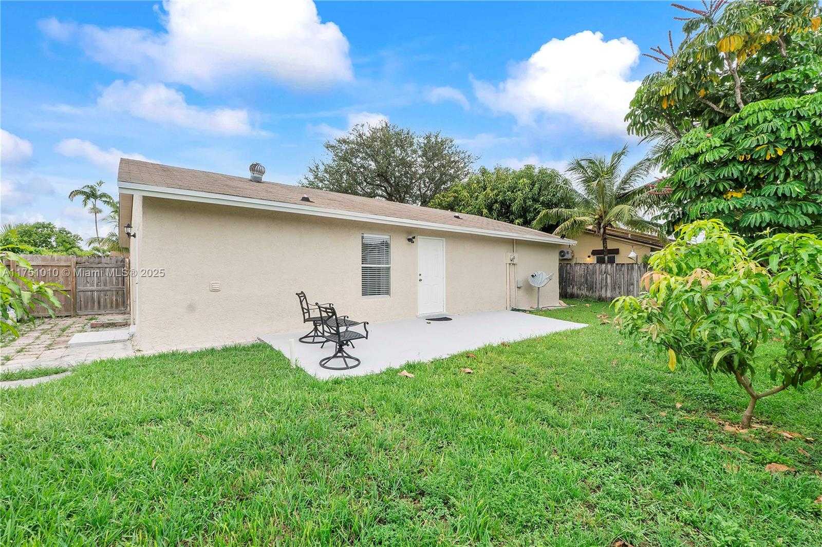 Small Image of 8220 SOUTH WEST 6TH CT, North Lauderdale Number 13