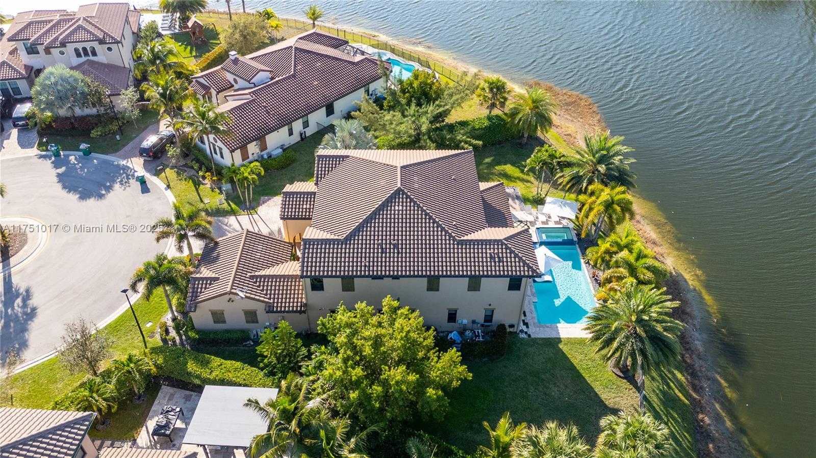 Small Image of 11360 NORTH WEST 83RD WAY, Parkland Number 14