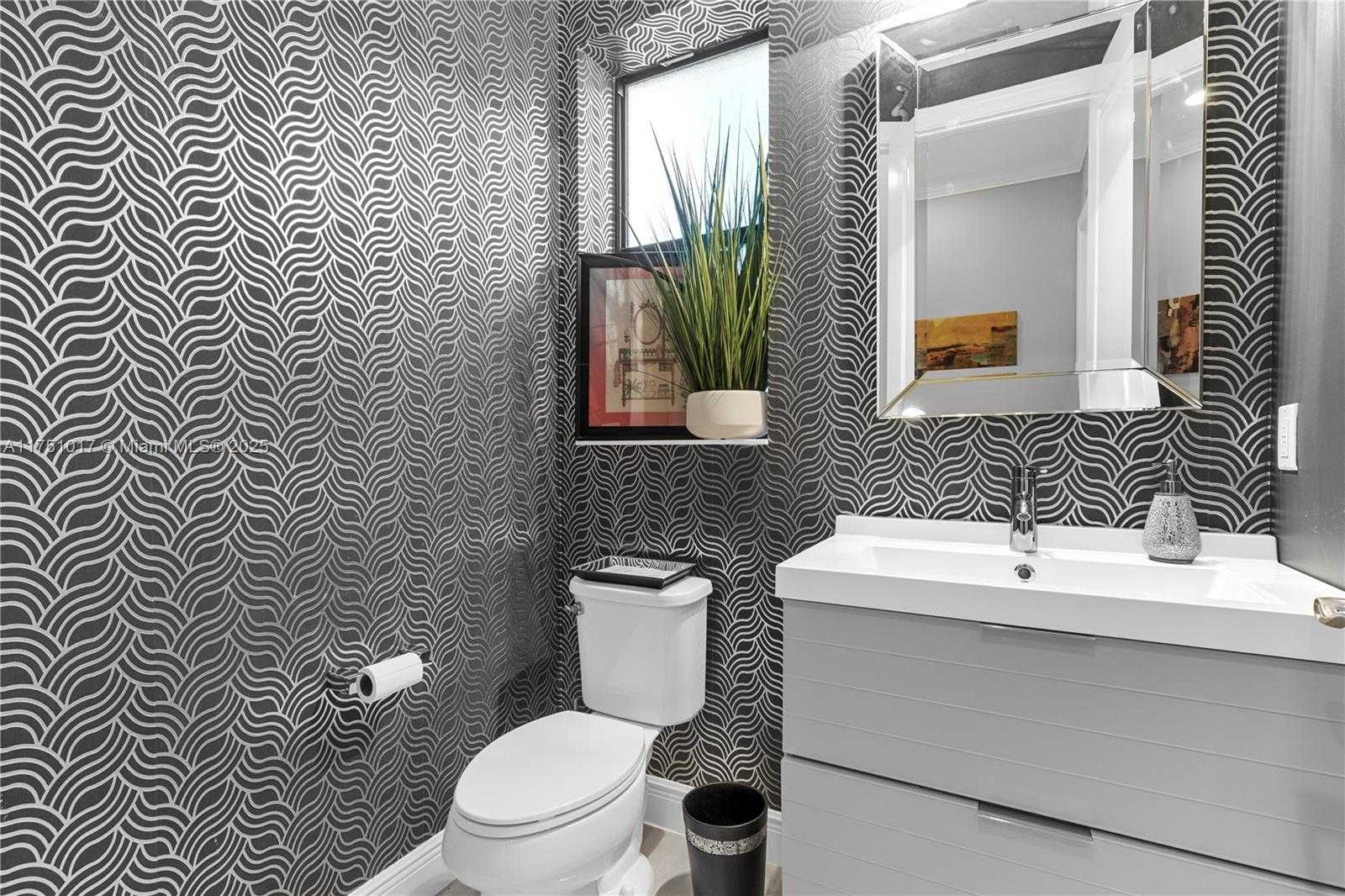 Small Image of 11360 NORTH WEST 83RD WAY, Parkland Number 32