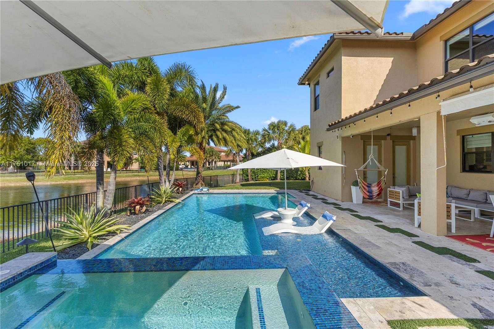 Small Image of 11360 NORTH WEST 83RD WAY, Parkland Number 7
